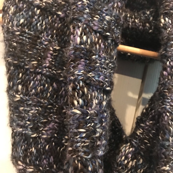 Gap Infinity Scarf - Picture 2 of 2